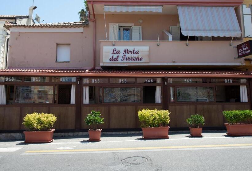 تختخواب و صبحانه La Perla Del Tirreno