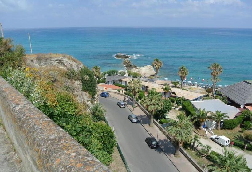 تختخواب و صبحانه La Perla Del Tirreno