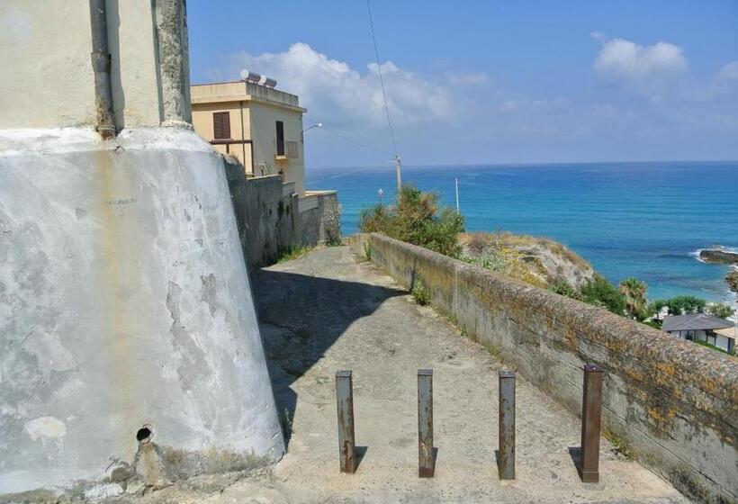 تختخواب و صبحانه La Perla Del Tirreno