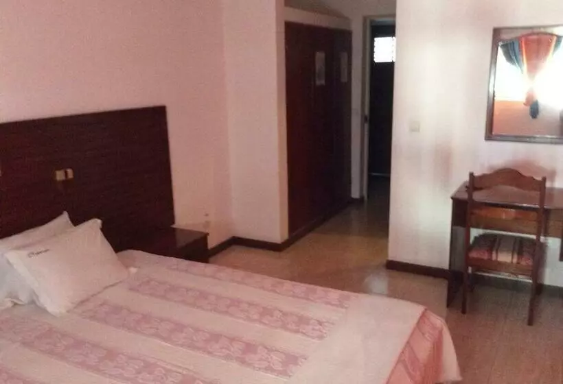 تختخواب و صبحانه Residencial Laginha