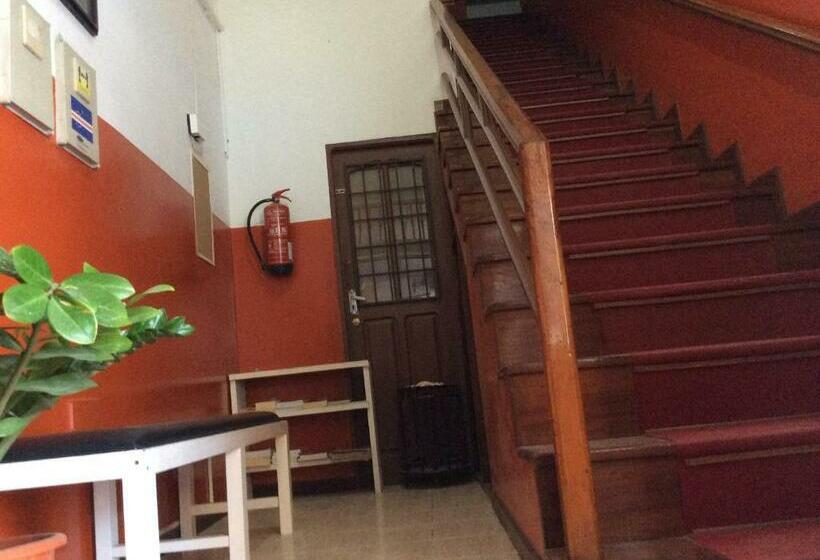 تختخواب و صبحانه Residencial Laginha