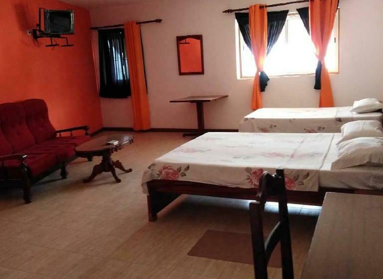 تختخواب و صبحانه Residencial Laginha