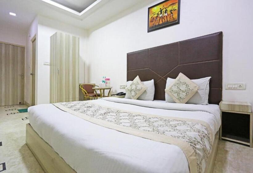 酒店 Sterling Inn, New Delhi