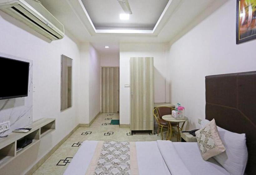 酒店 Sterling Inn, New Delhi