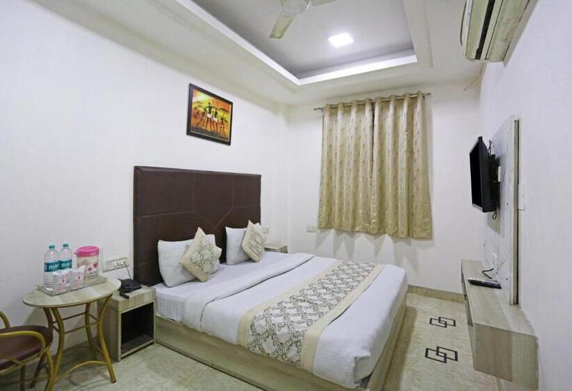 酒店 Sterling Inn, New Delhi