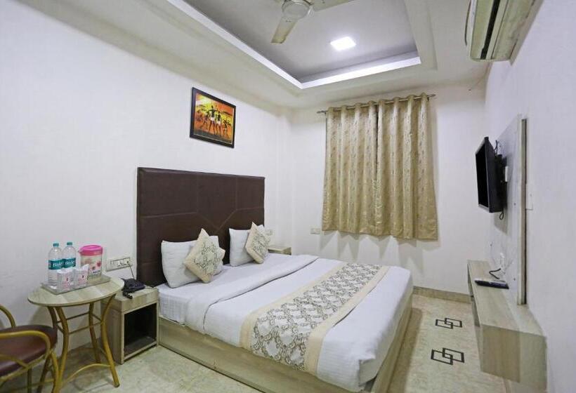 酒店 Sterling Inn, New Delhi