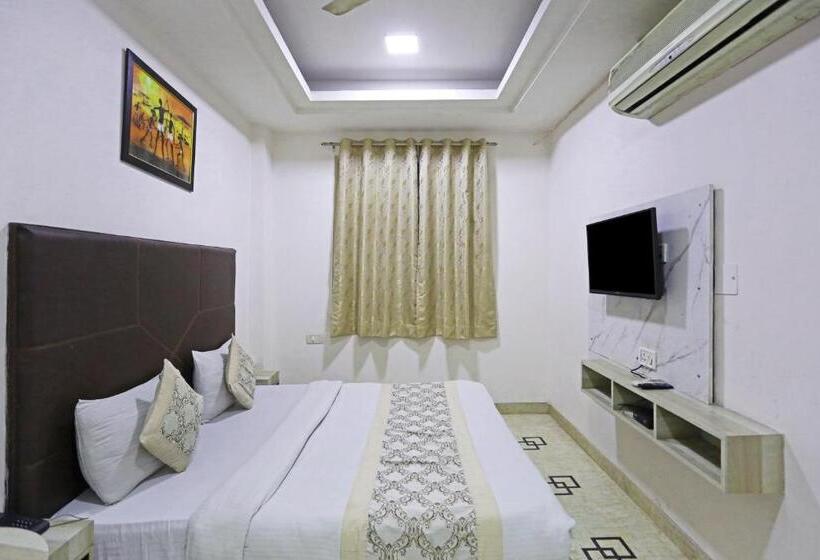 酒店 Sterling Inn, New Delhi