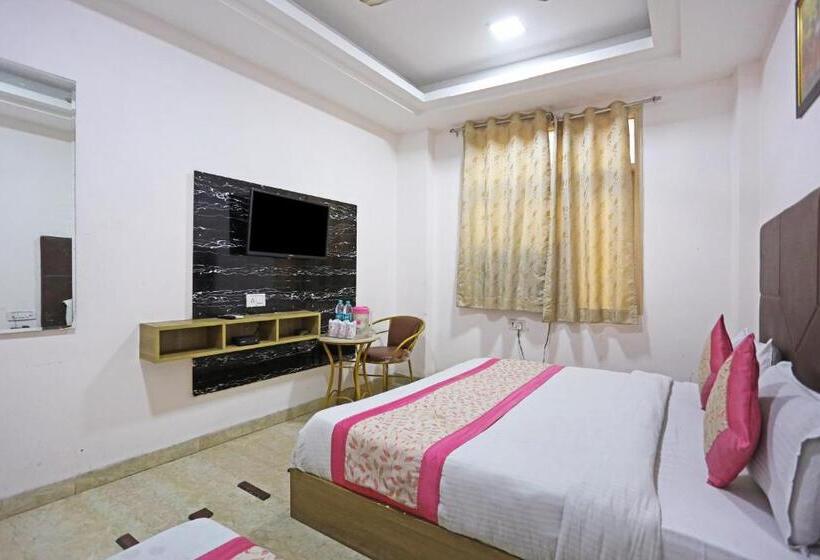 酒店 Sterling Inn, New Delhi