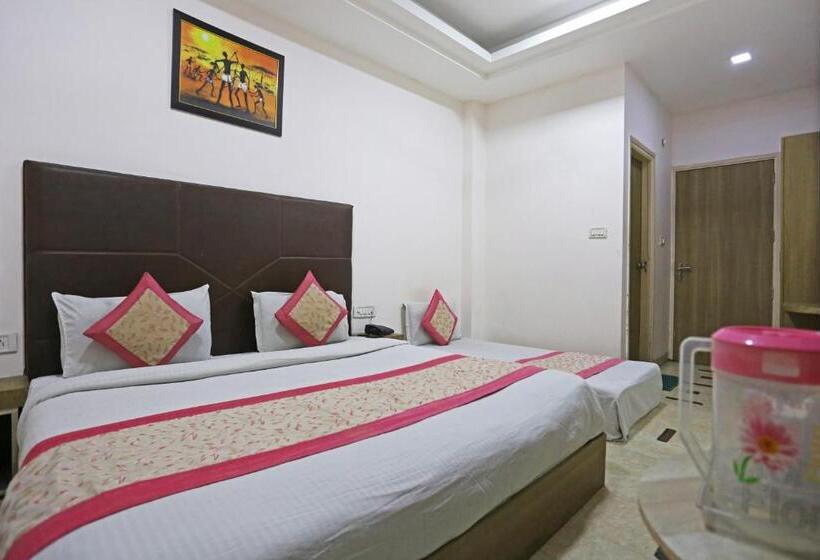 酒店 Sterling Inn, New Delhi