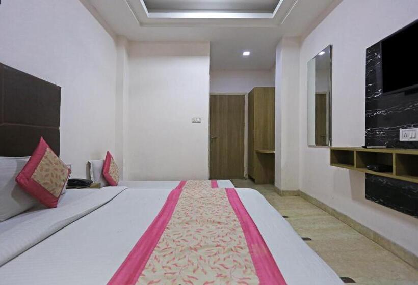 酒店 Sterling Inn, New Delhi