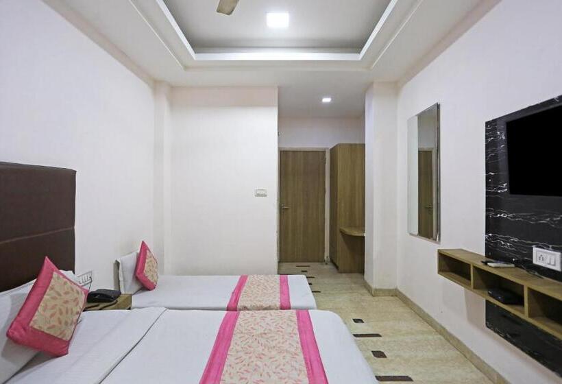 酒店 Sterling Inn, New Delhi