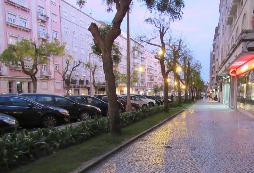 پانسیون Guest House Guerra Junqueiro Ii