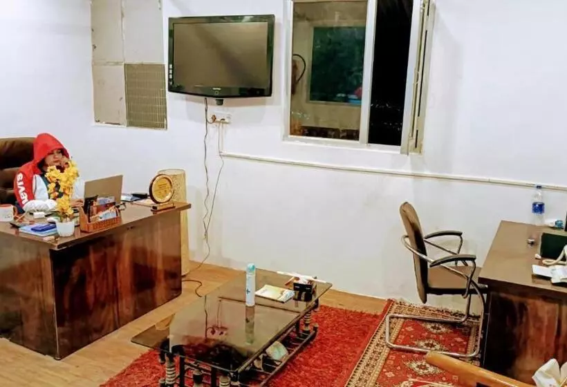 Retkeilymaja The Happytel