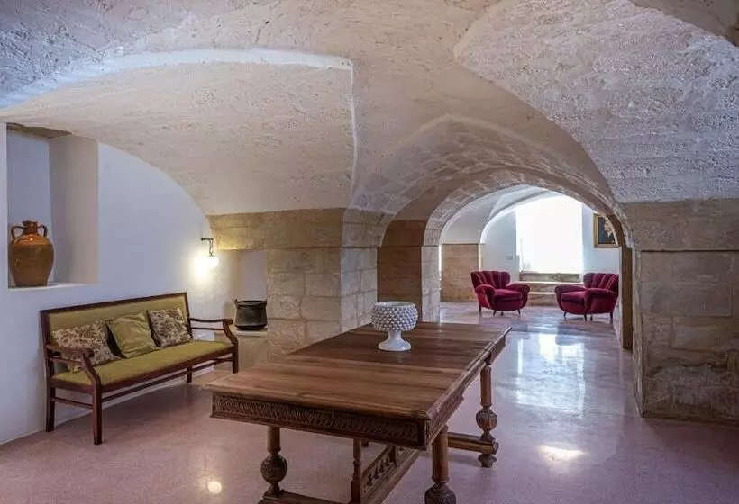 Aamiaismajoitus (B&B) Dimora Del Vescovo Guest House