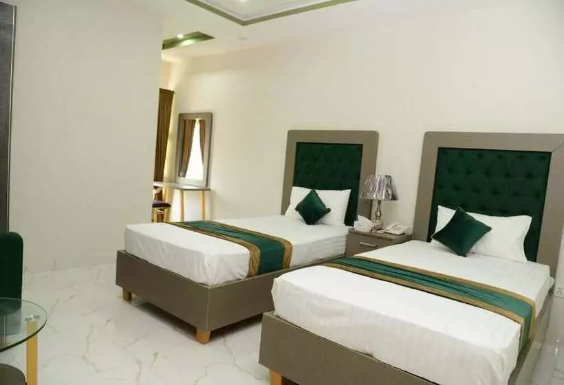 هتل Deluxe Lahore