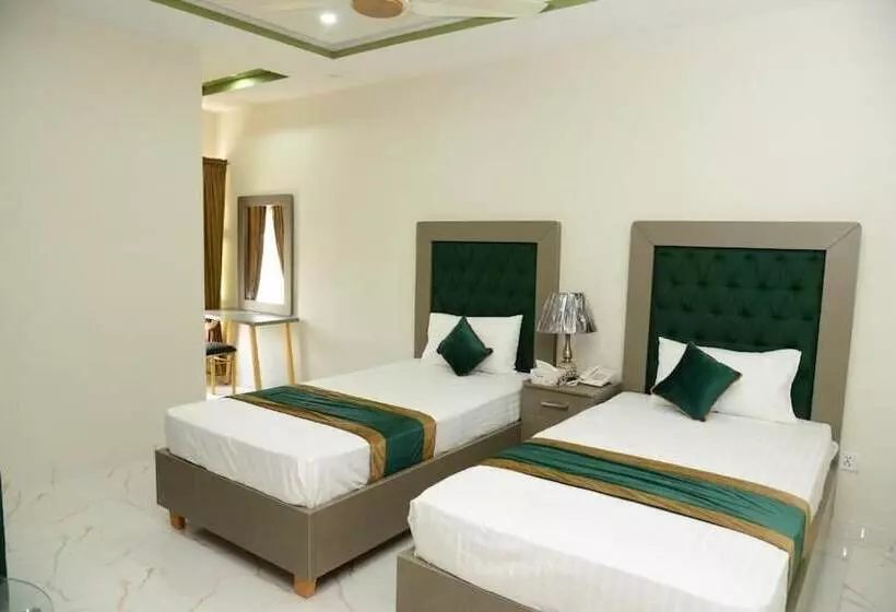 هتل Deluxe Lahore