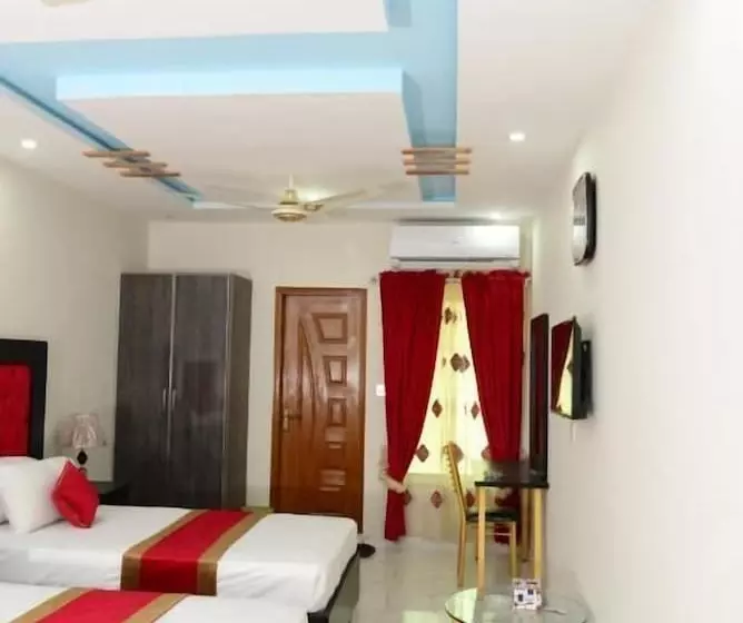 هتل Deluxe Lahore