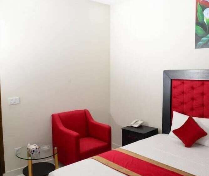 هتل Deluxe Lahore