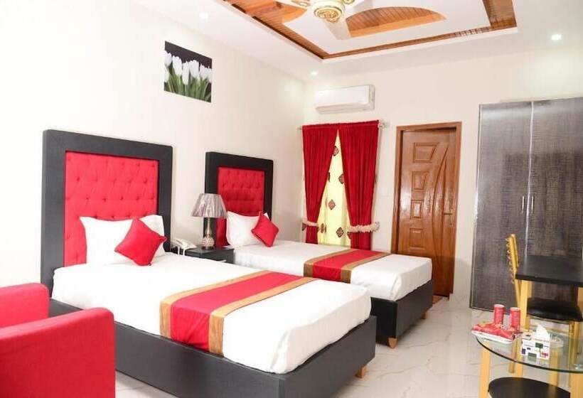 هتل Deluxe Lahore