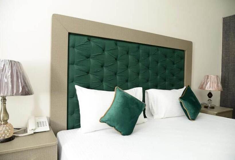 هتل Deluxe Lahore