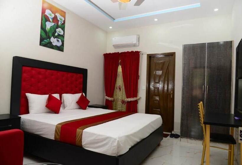هتل Deluxe Lahore