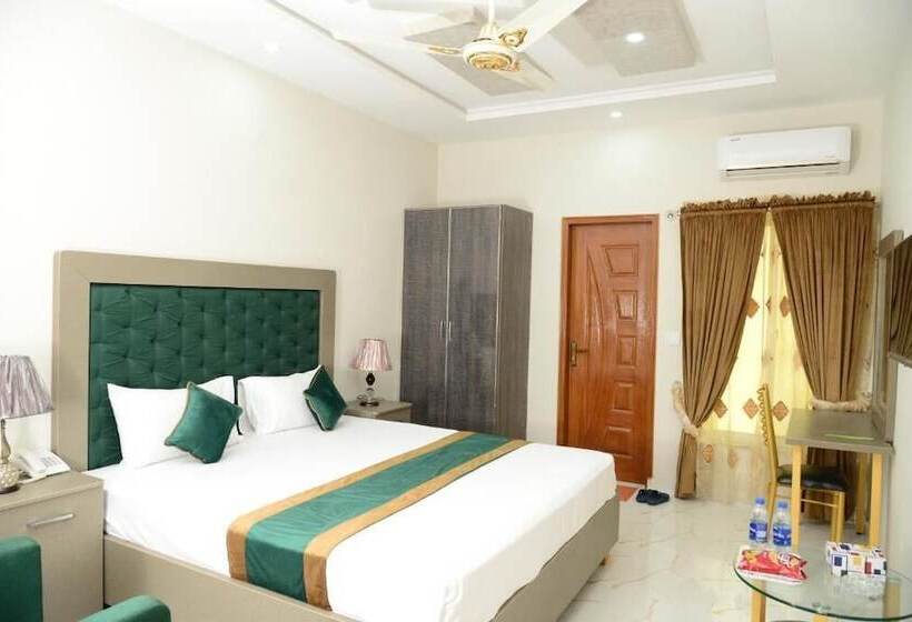 هتل Deluxe Lahore