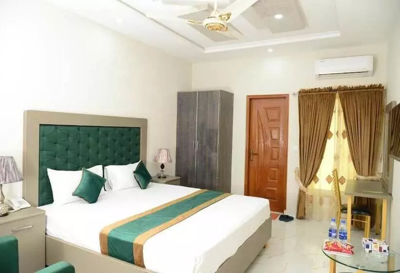 هتل Deluxe Lahore