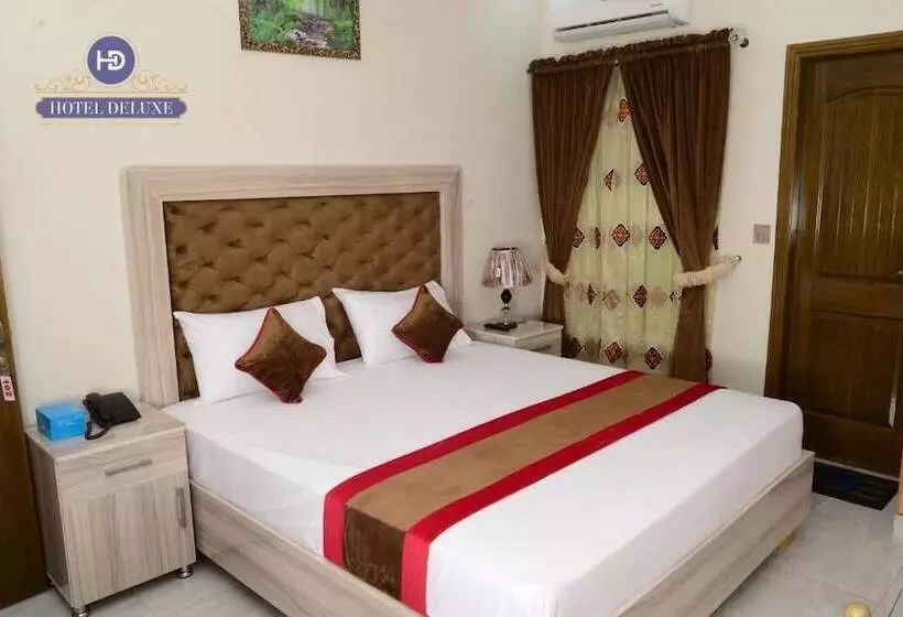 هتل Deluxe Lahore