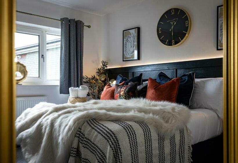 The Angharad Hotel And Restaurant