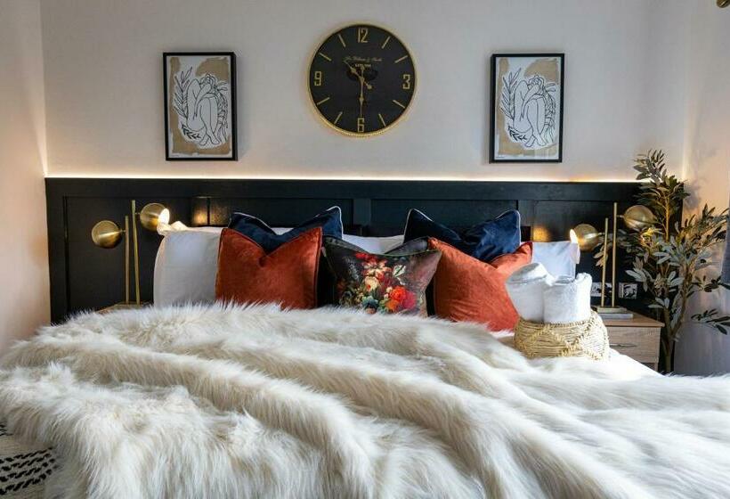 The Angharad Hotel And Restaurant