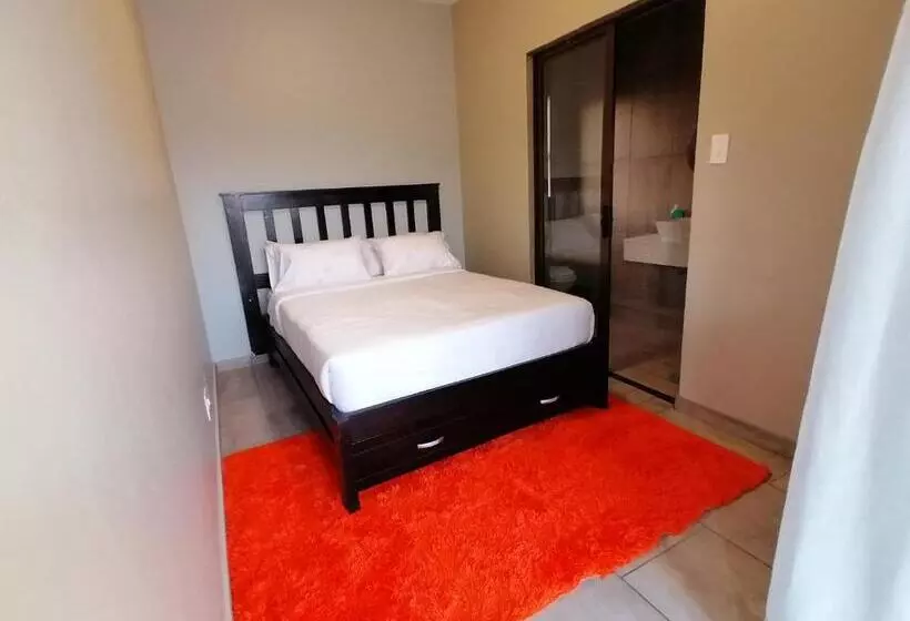 پانسیون Sibebe View Villa