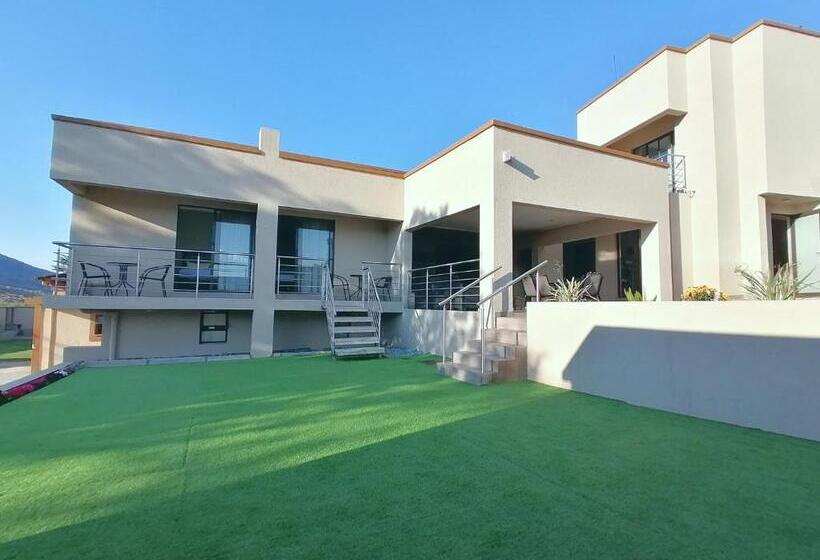 پانسیون Sibebe View Villa