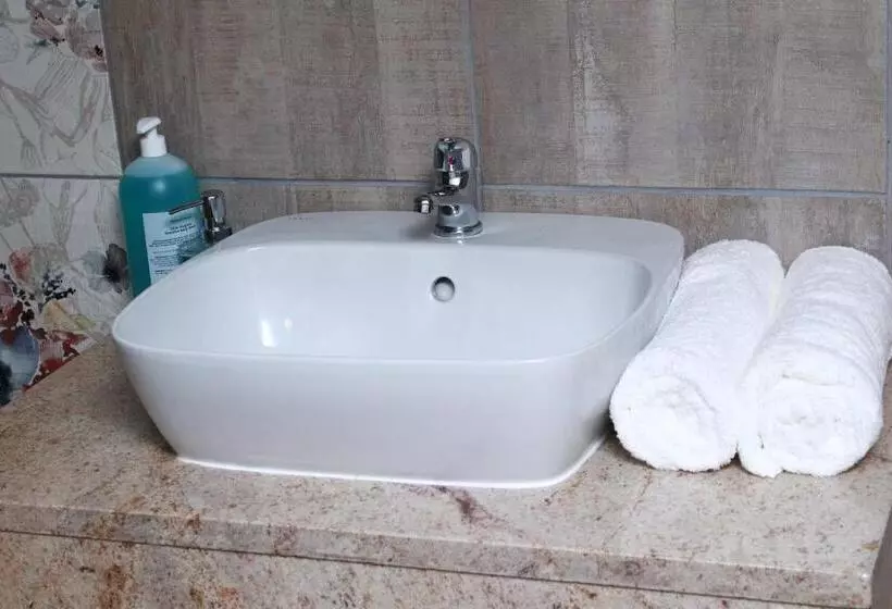 پانسیون Sibebe View Villa