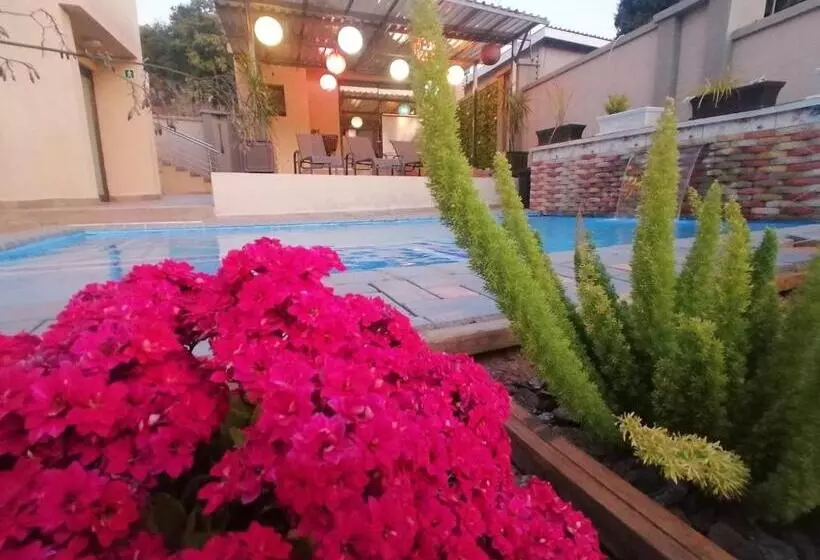 پانسیون Sibebe View Villa