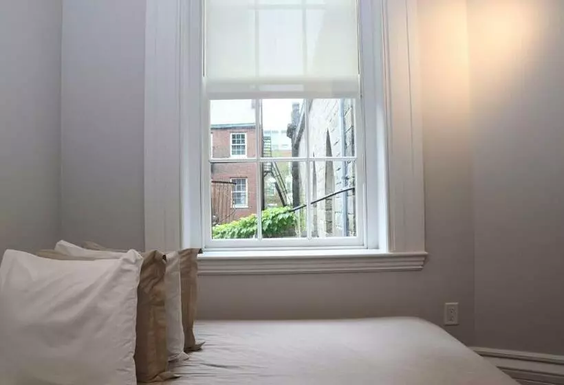 Charming & Stylish Studio On Beacon Hill #6