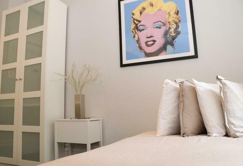 Charming & Stylish Studio On Beacon Hill #6