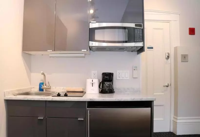 Charming & Stylish Studio On Beacon Hill #6