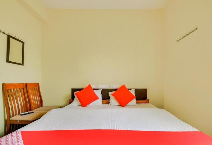 Hotel O St Residency