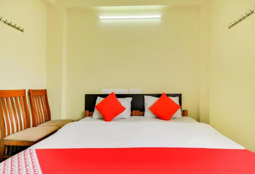 Hotel O St Residency