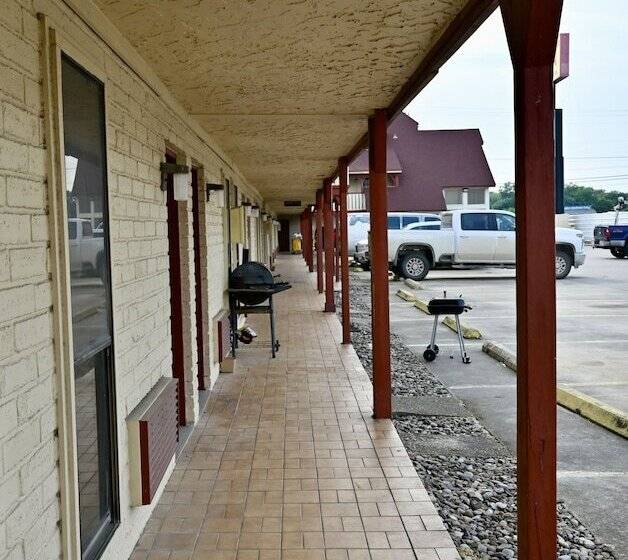 モーテル Rittiman Inn And Suites