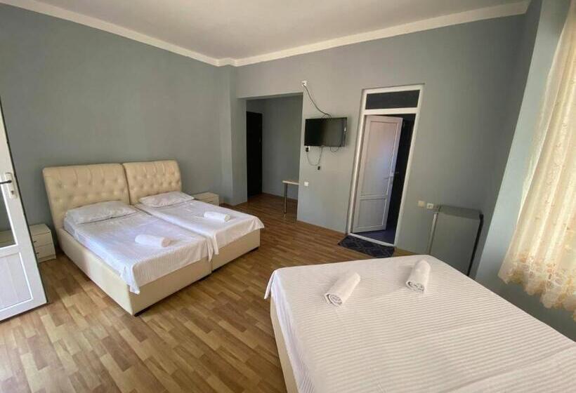 هتل Bajo Shekvetili