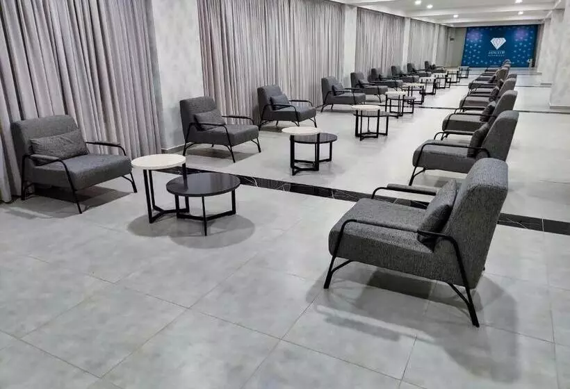 هتل Crystal Residence