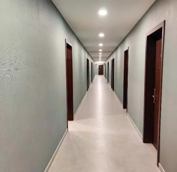 هتل Crystal Residence
