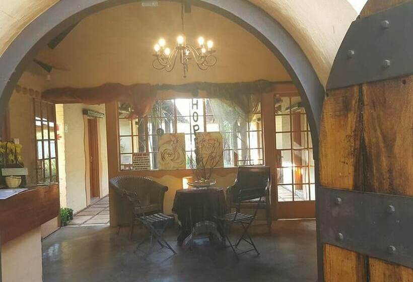 Pension Essential Rose Room African Silhouette Country House For Essential Workers