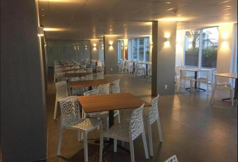 هتل Evian Thermas Residence   Caldas Novas