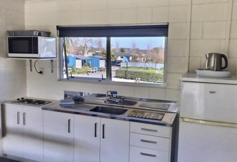 Hotel Tasman Holiday Parks   Coromandel