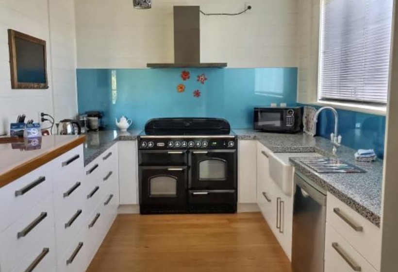 Hotel Tasman Holiday Parks   Coromandel