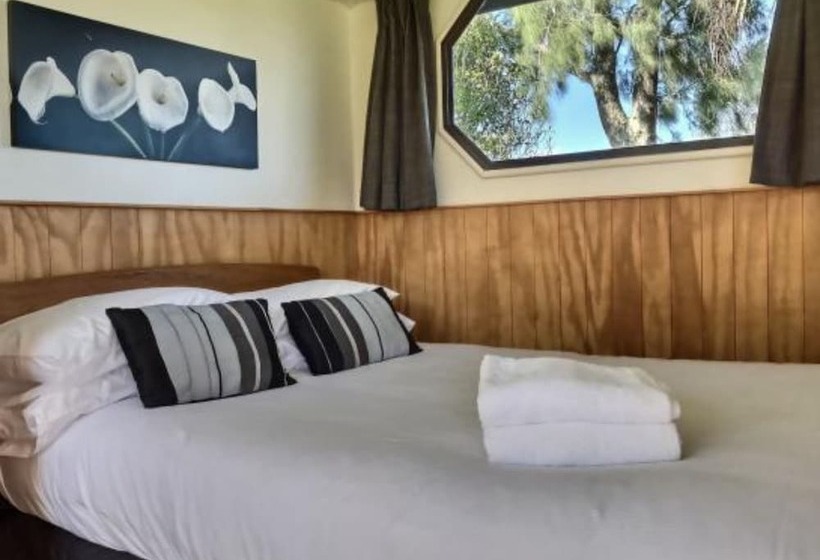 Hotel Tasman Holiday Parks   Coromandel