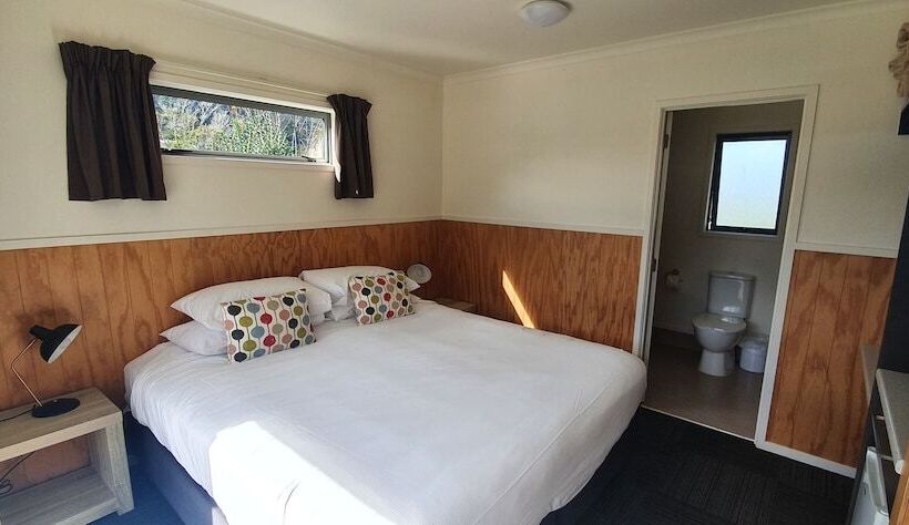 Hotel Tasman Holiday Parks   Coromandel