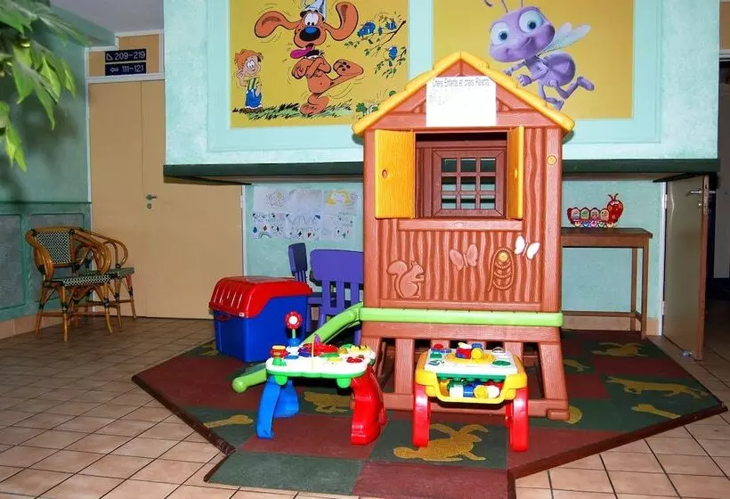 Fasthotel Orléans Nord Artenay